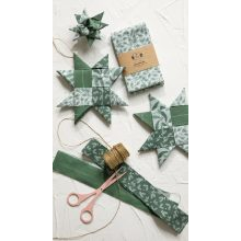 Star ornament of patchwork fabric (1).jpg
